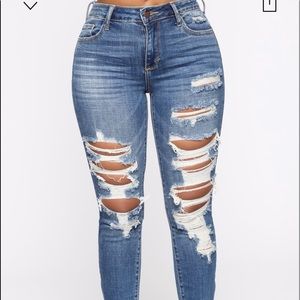 Claire distressed skinny jean